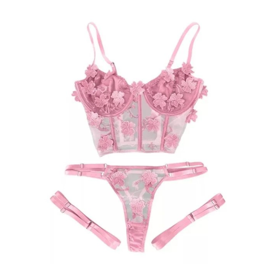 Sexy conjunto de lenceria transparente con encaje