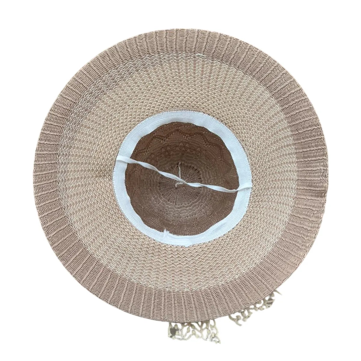 Sombrero con listón elegante
