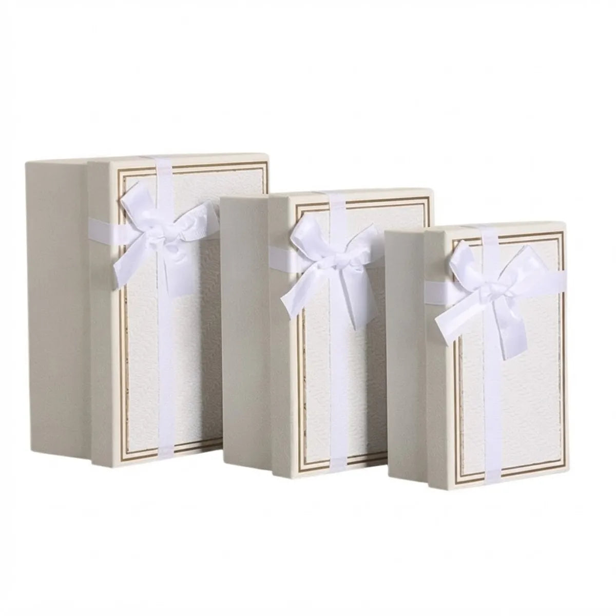 Set de 3 Cajas de Regalo Rectangulares Blancas con Lazo de Satén y Detalles Dorados - 23 x 15 cm