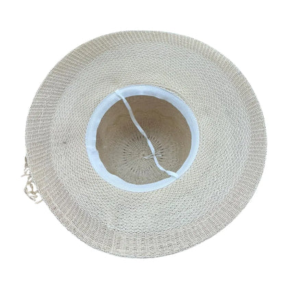 Sombrero con listón elegante