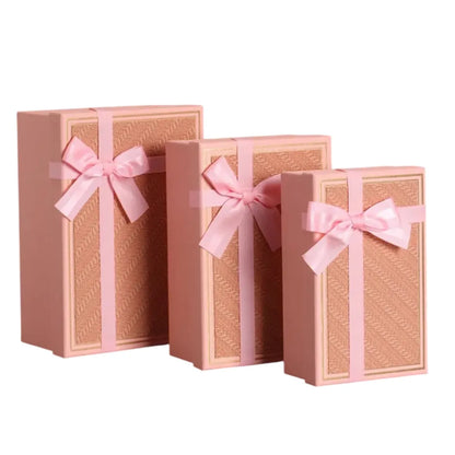 Set de 3 Cajas de Regalo Rectangulares Rosado con Lazo de Satén y Detalles Dorados - 23 x 15 cm